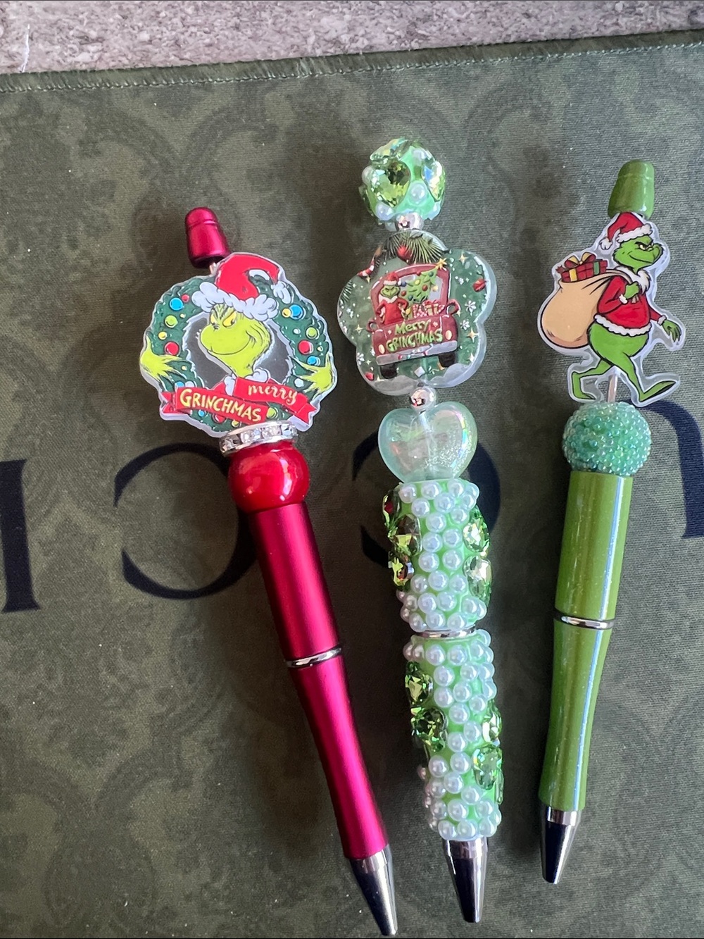 3x pens Grinch Christmas  Pen Set - Green & Red grinchmas Xmas novelty